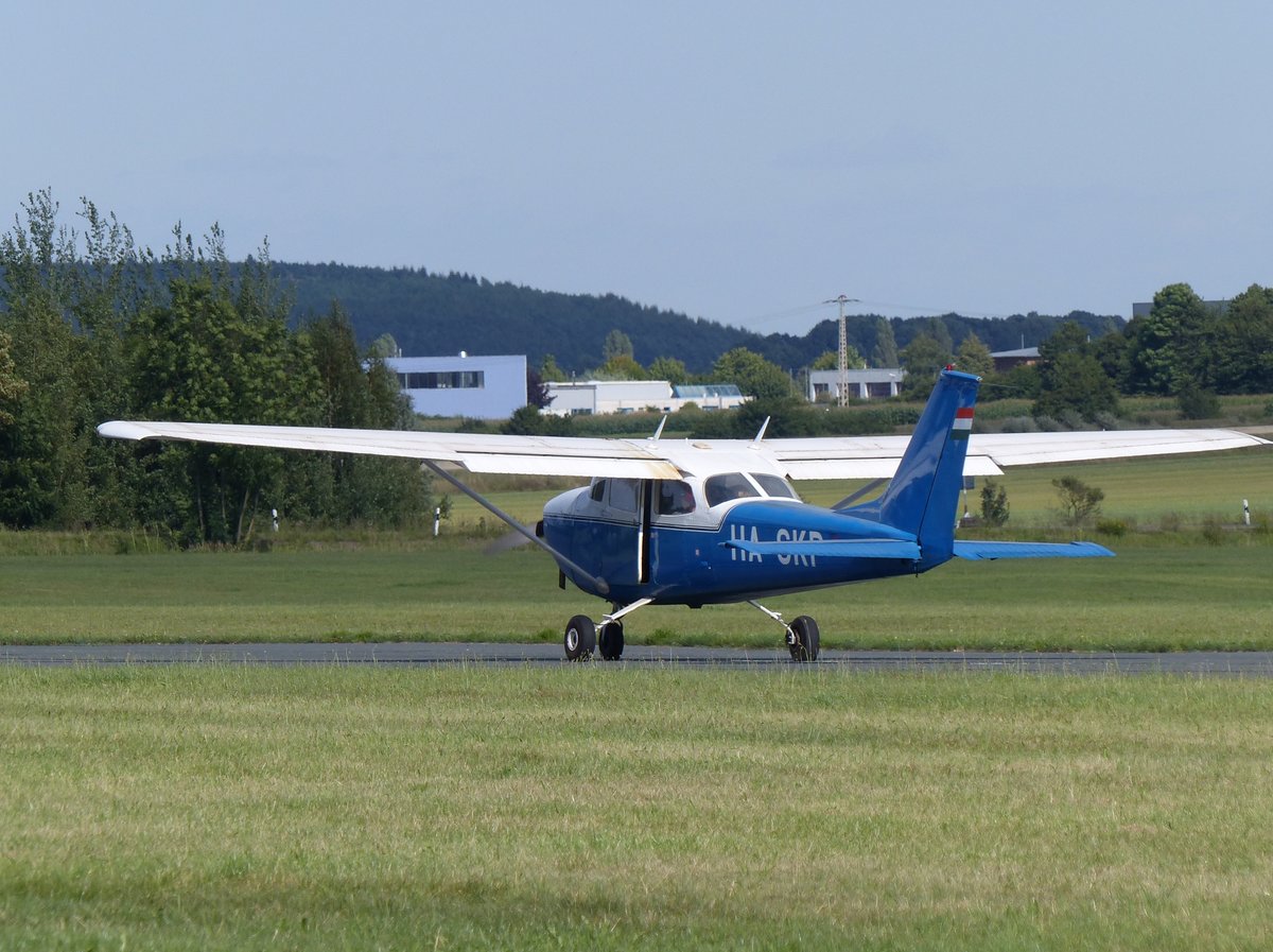 Cessna 172 Skyhawk, HA-SKP, Flugplatz Gera (EDAJ), 13.8.2106