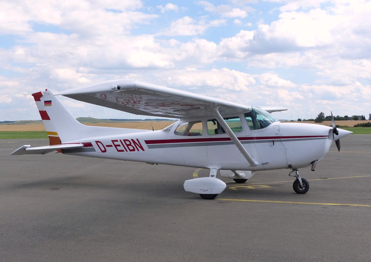 Cessna 172N Skyhawk, D-EIBN, Flugplatz Gera (EDAJ), 19.7.2016