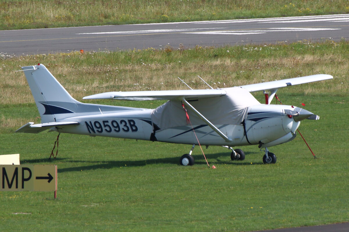 Cessna 172RG Cutlass RG, N9593B. Bonn-Hangelar (EDKB) am 04.09.2021.