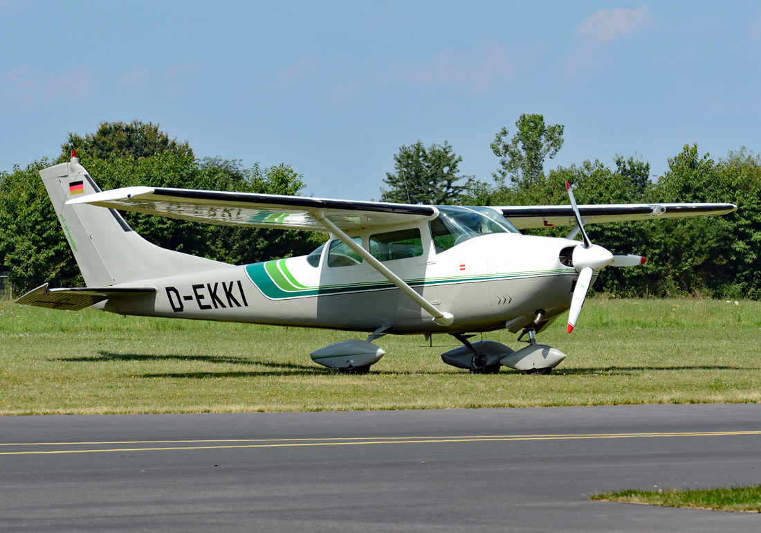 Cessna 182 Skylane RG, D-EKKI in EDRK - 19.07.2016