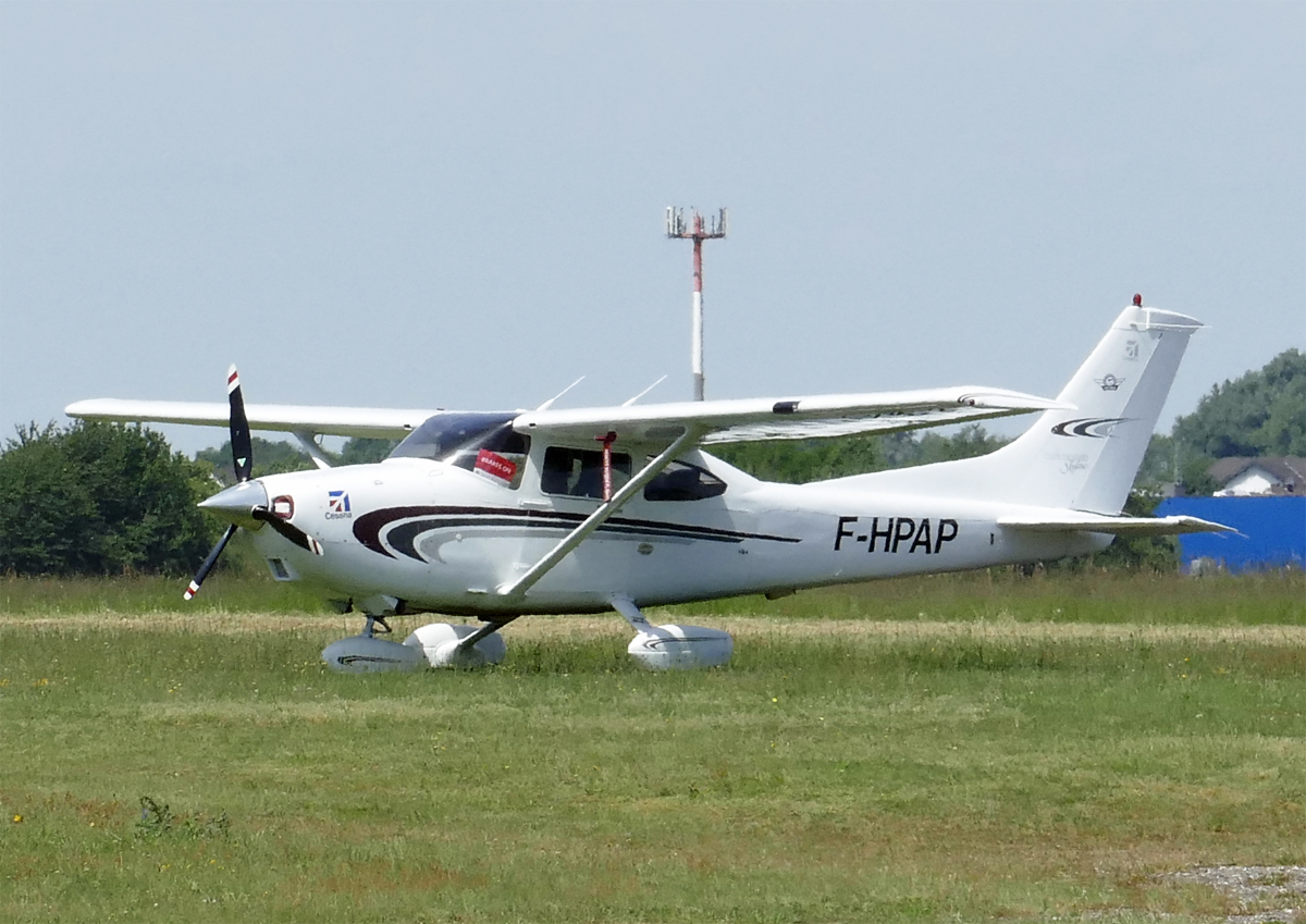 Cessna 182 T Skylane, F-HPAP am FlgPlatz Bonn-Hangelar - 01.06.2019