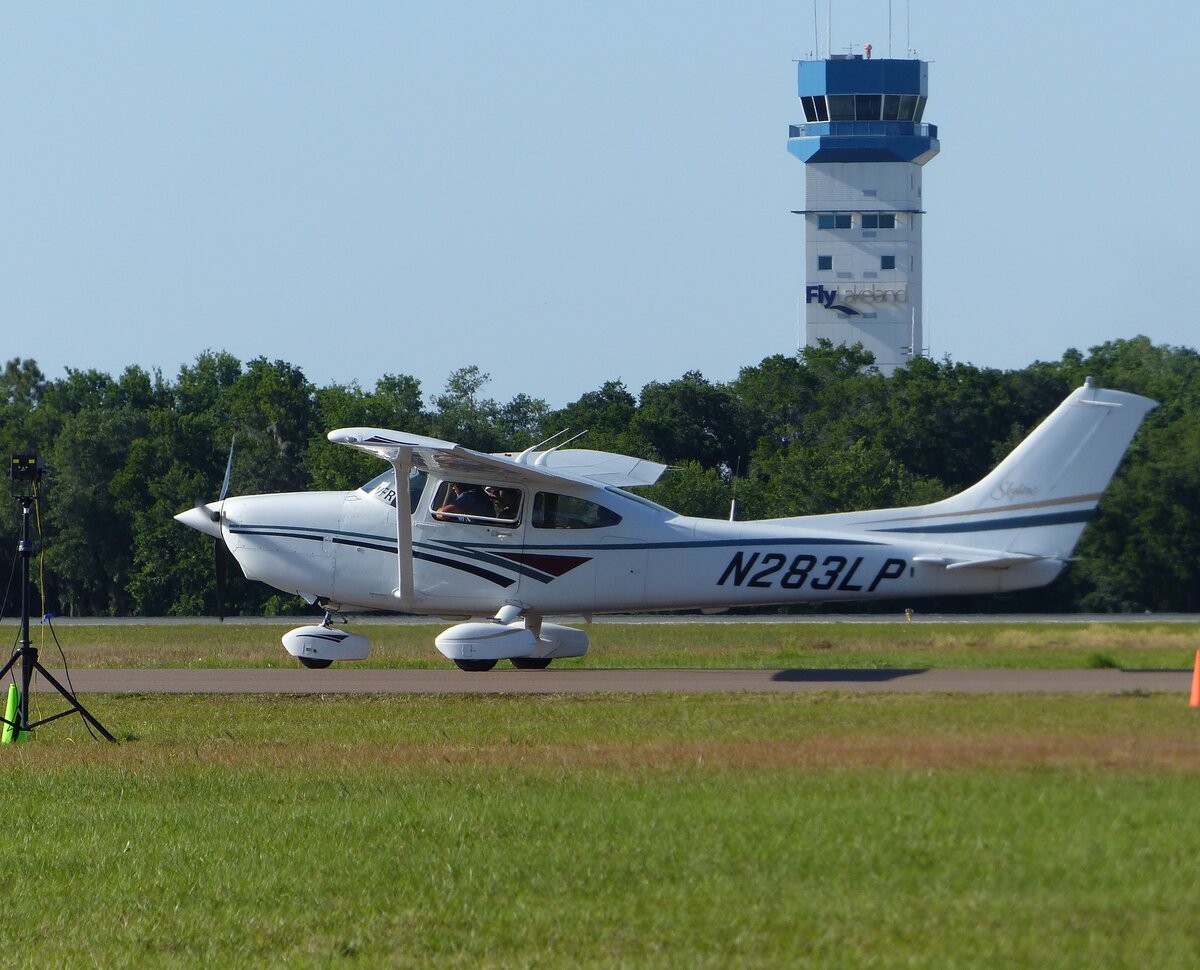 Cessna 182S Skylane, N283LP, Sun`n Fun, Lakeland-Linder Int. (LAL/KLAL), 18.4.2026