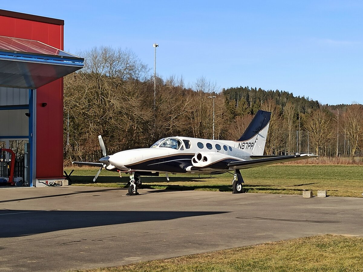 Cessna 421C Golden Eagle, N87PP, Flugplatz Leutkirch/Unterzeil (EDNL), 20.2.2023