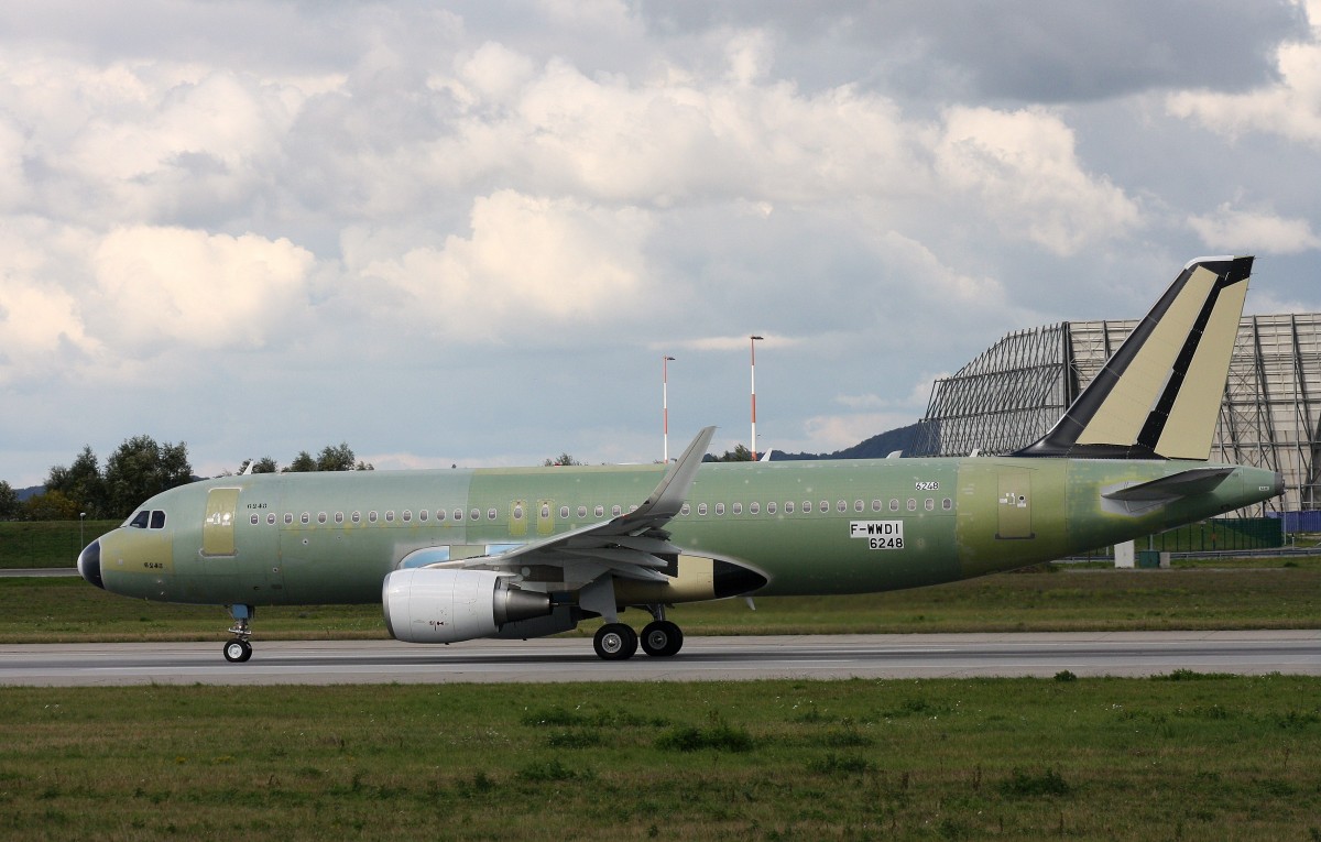 Chengdu Airlines, F-WWDI, Reg.B-1630,(c/n 6248), Airbus A 320-216(SL), 11.09.2014, XFW-EDHI, Hamburg -Finkenwerder, Germany 