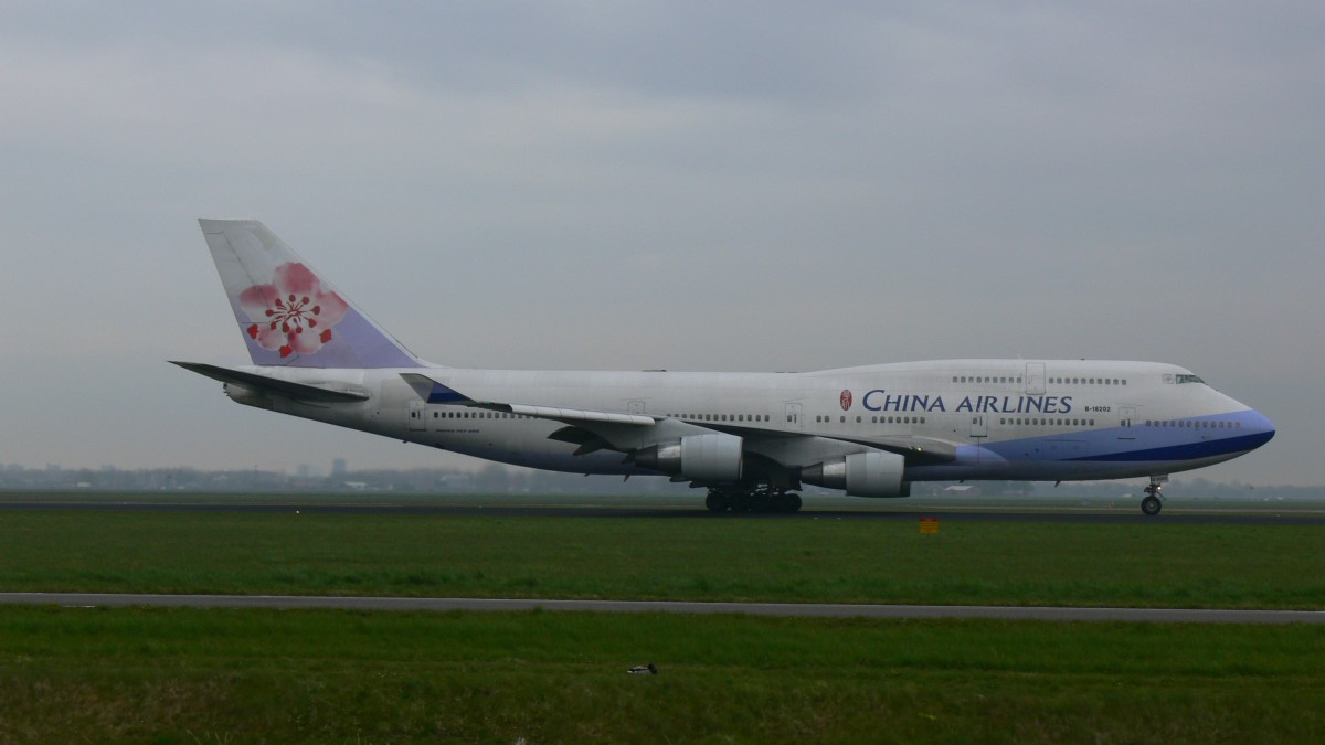 China Airlines Boeing 747-409 B-18202 am 20.04.2012 in Amsterdam