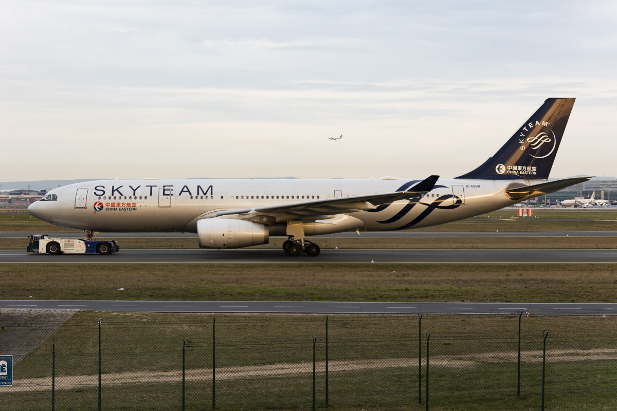 China Eastern Airlines, B-5908, Airbus, A330-243, 01.04.2017, FRA, Frankfurt, Germany 



