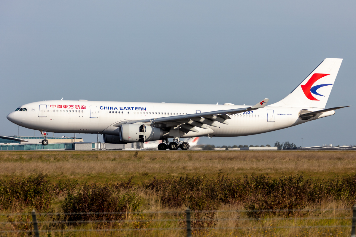China Eastern Airlines, B-5937, Airbus, A330-243, 11.10.2021, CDG, Paris, France