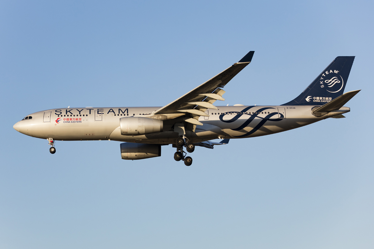 China Eastern, B-6538, Airbus, A330-243, 29.04.2017, FCO, Roma, Italy 



