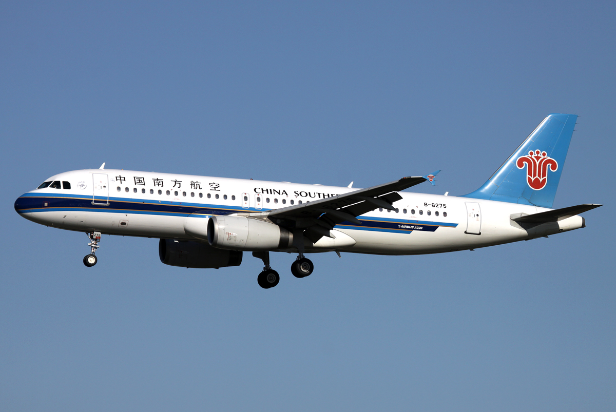 China Southern A-320 B-6275