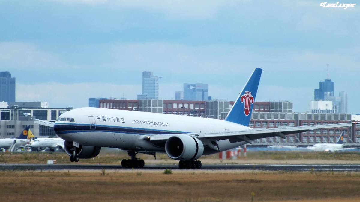 China Southern Cargo, Boeing 777-F1B, B-2071 , in FRA Frankfurt (Rhein-Main),am 20.06.2015