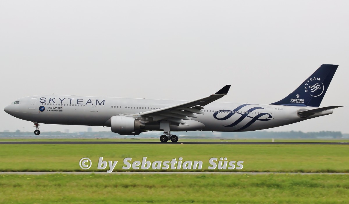 China Southern Skyteam A330-300 B-5928 is departing Amsterdam on rwy 36L. 30.10.14