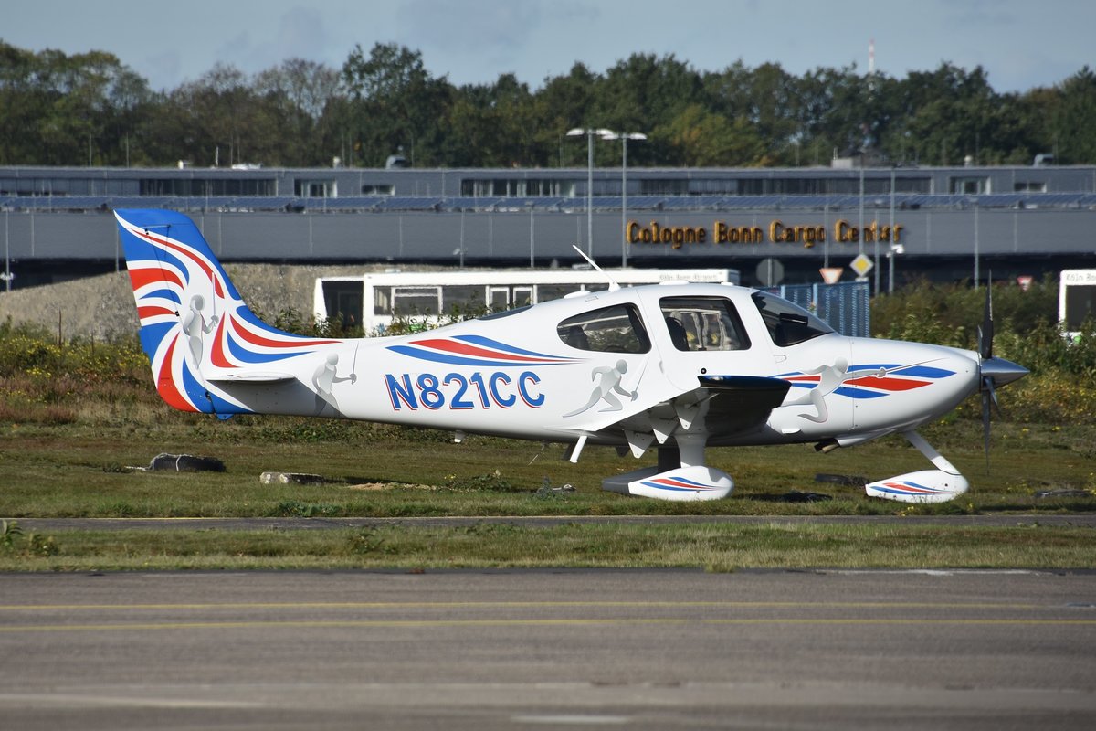 Cirrus Design SR-22 - Private - 1427 - N821CC - 25.10.2019 - CGN