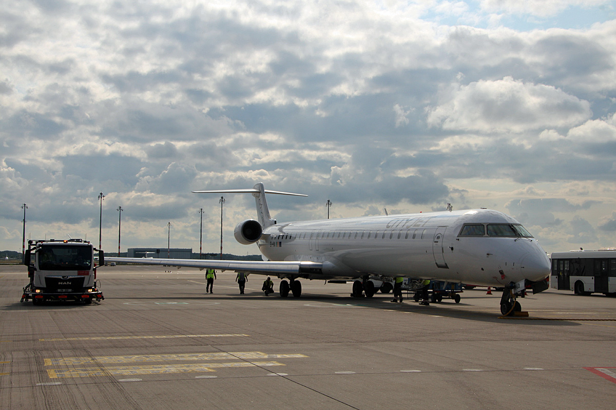 CityJet, CRJ-1000EL, EI-HIA, BER-Spottertour, 15.07.2025