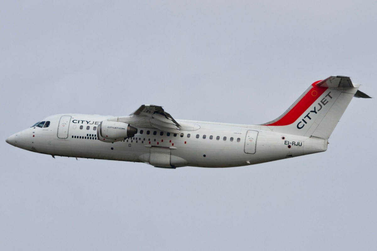 Cityjet (WX-BCY), EI-RJU  Cape Clear , BAe / Avro, 146-200 / RJ-85, 27.06.2015, DUS-EDDL, Düsseldorf, Germany