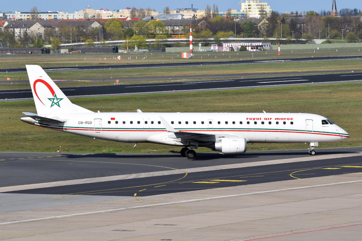 CN-RGO Royal Air Maroc Embraer ERJ-190AR (ERJ-190-100 IGW)   gelandet am 20.04.2016 in Tegel
