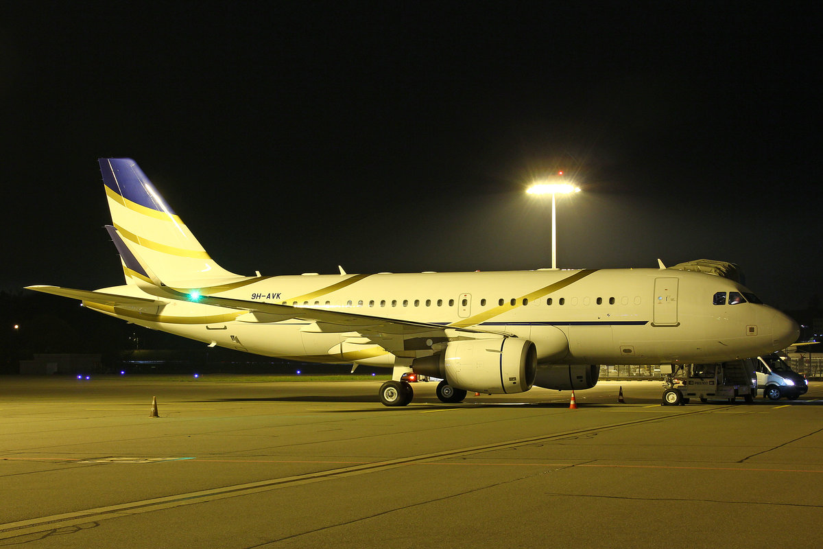 Comlux Aviation Malta, 9H-AVK, Airbus A319-115 CJ, msn: 4622, 24.November 2016, ZRH Zürich, Switzerland.