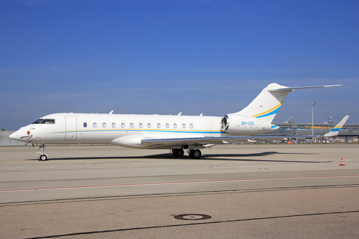 Comlux Malta, 9H-CIO, Bombardier Global Express 6000, 24.September 2016, MUC München, Germany.