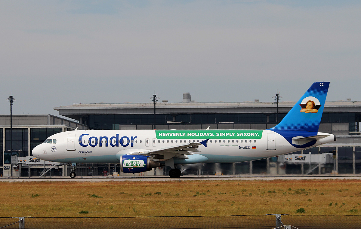 Condor A 320-212 D-AICC beim Start in Berlin-Schönefeld(BER) am 06.06.2015
