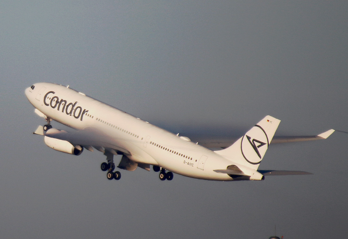 Condor Airbus A 330-243, D-AIYC, BER, 12.02.2022