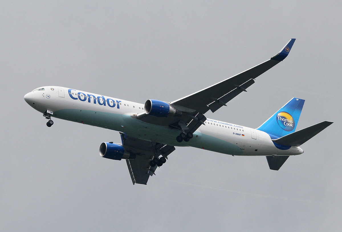 Condor B 767-330(ER) D-ABUF bei der Landung in Frankfurt am 09.06.2013