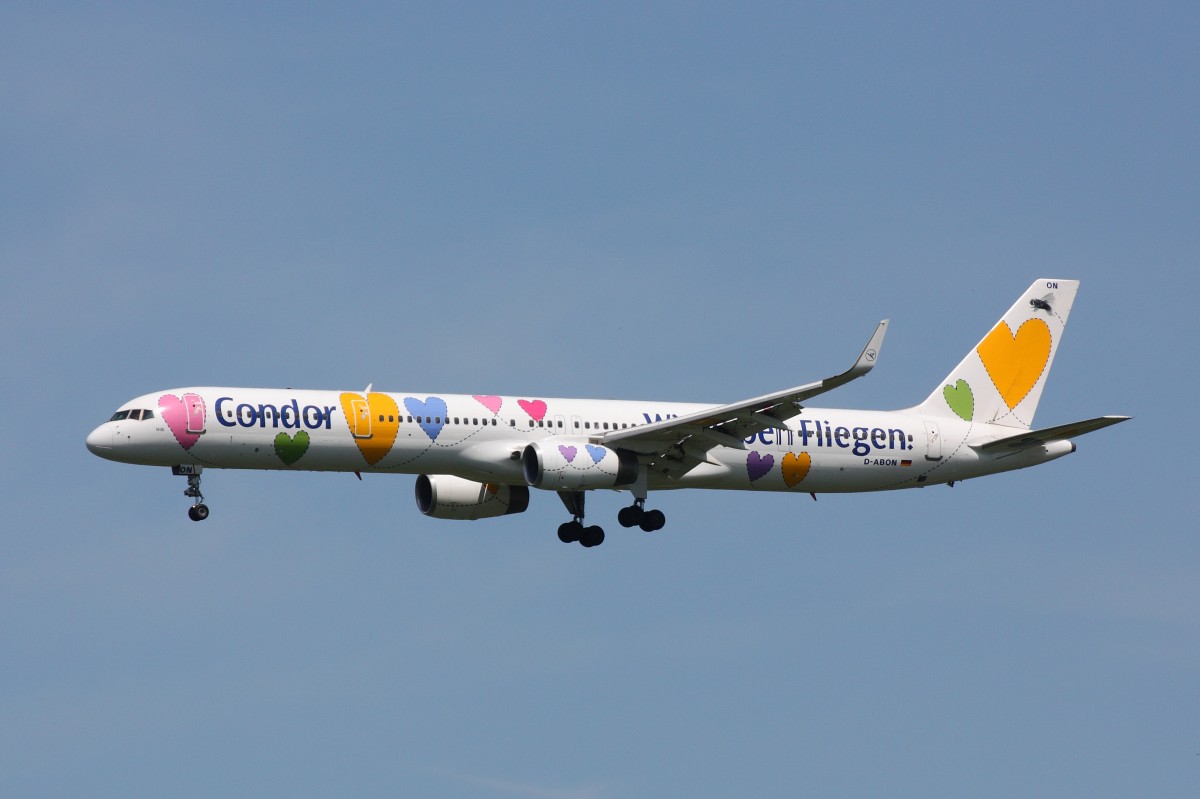 Condor Boeing 757-300 (D-ABON,  Willi ) erreicht mit dem Flug aus Antalya den Flughafen Leipzig/Halle. Fotografiert am 31.05.2014. 