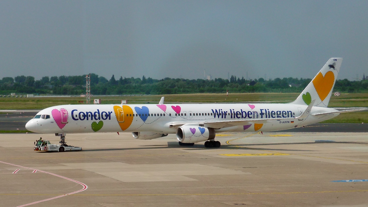 Condor Boeing 757-330, D-ABON, in DUS, 11.6.13