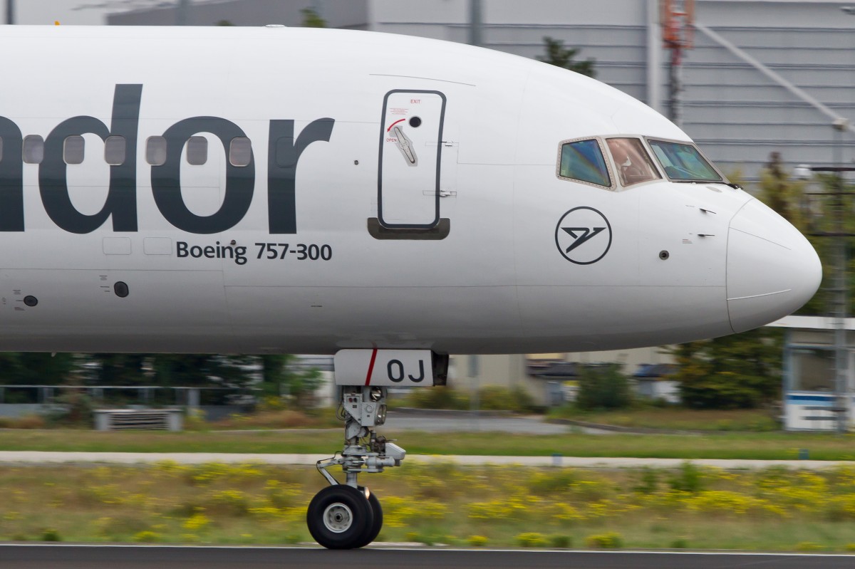 Condor, D-ABOJ, Boeing, 757-300 wl (Bug/Nose ~ neue Lkrg.  Sunny Heart ), 15.09.2014, FRA-EDDF, Frankfurt, Germany