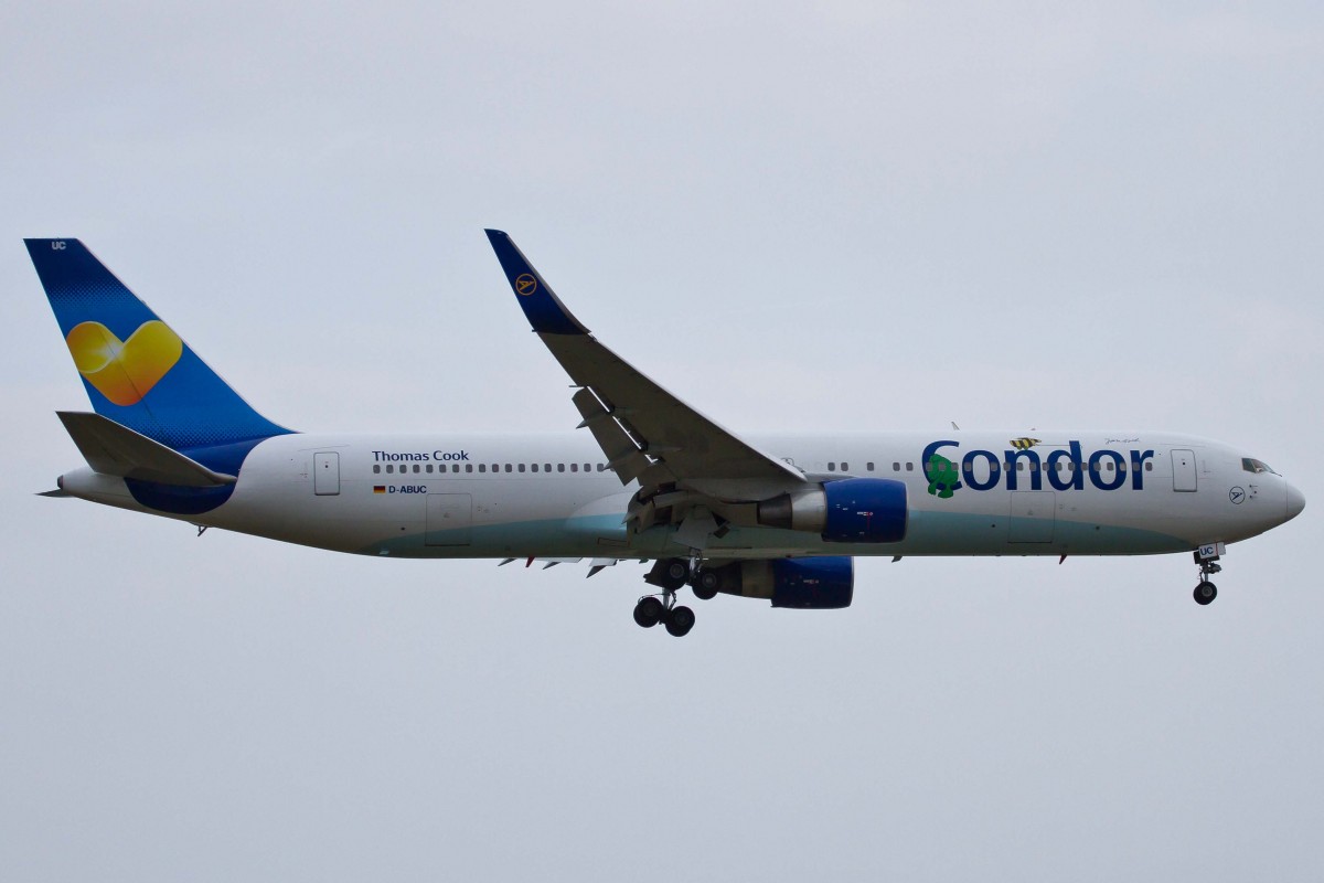 Condor (DE/CFG), D-ABUC, Boeing, 767-332 ER wl (Mich-Lkrg. ~ Janosch-St.), 17.04.2015, FRA-EDDF, Frankfurt, Germany