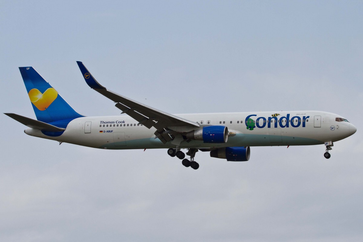 Condor (DE/CFG), D-ABUF, Boeing, 767-332 ER wl (Mich-Lkrg. ~ Janosch-St.), 17.04.2015, FRA-EDDF, Frankfurt, Germany