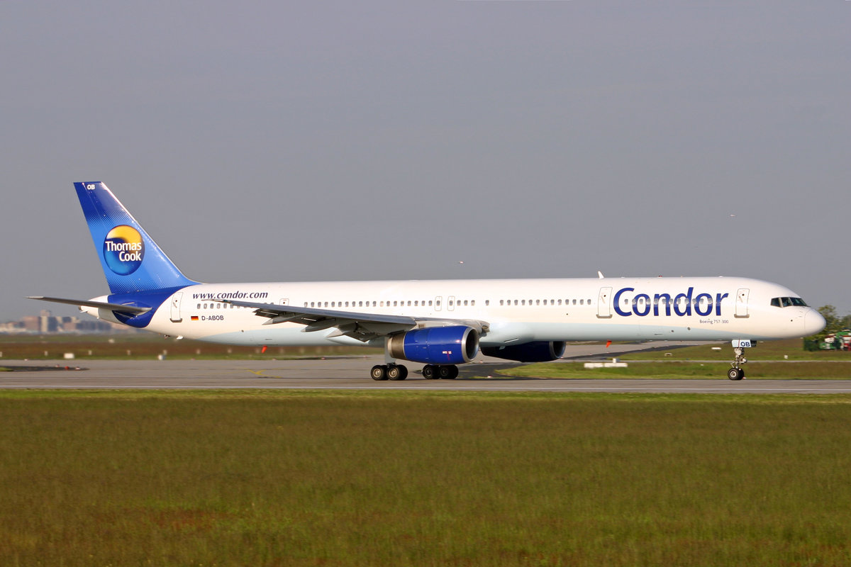 Condor Flugdienst, D-ABOB, Boeing 757-330, msn: 29017/810, 19.Mai 2005, FRA Frankfurt, Germany.