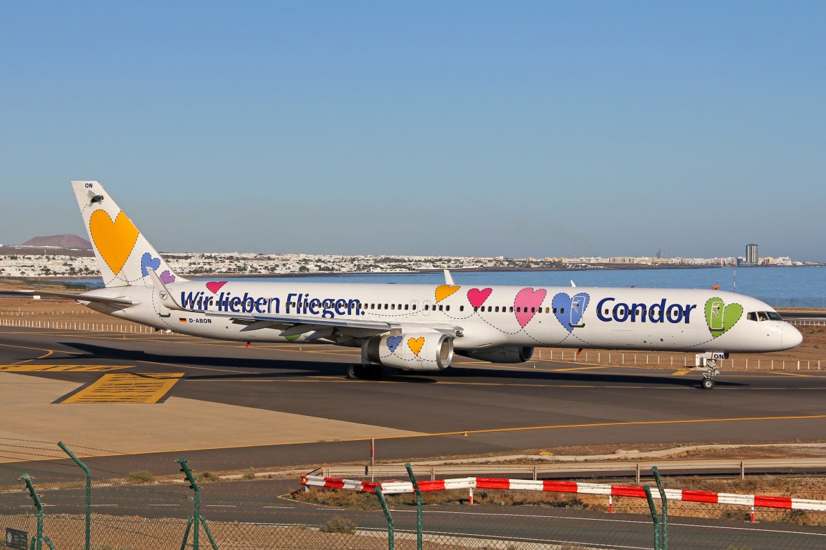 Condor Flugdienst, D-ABON, Boeing B757-330 (W), 18.Dezember 2015, ACE Lanzarote, Spain. Wir lieben Fliegen Sonderbemalung.