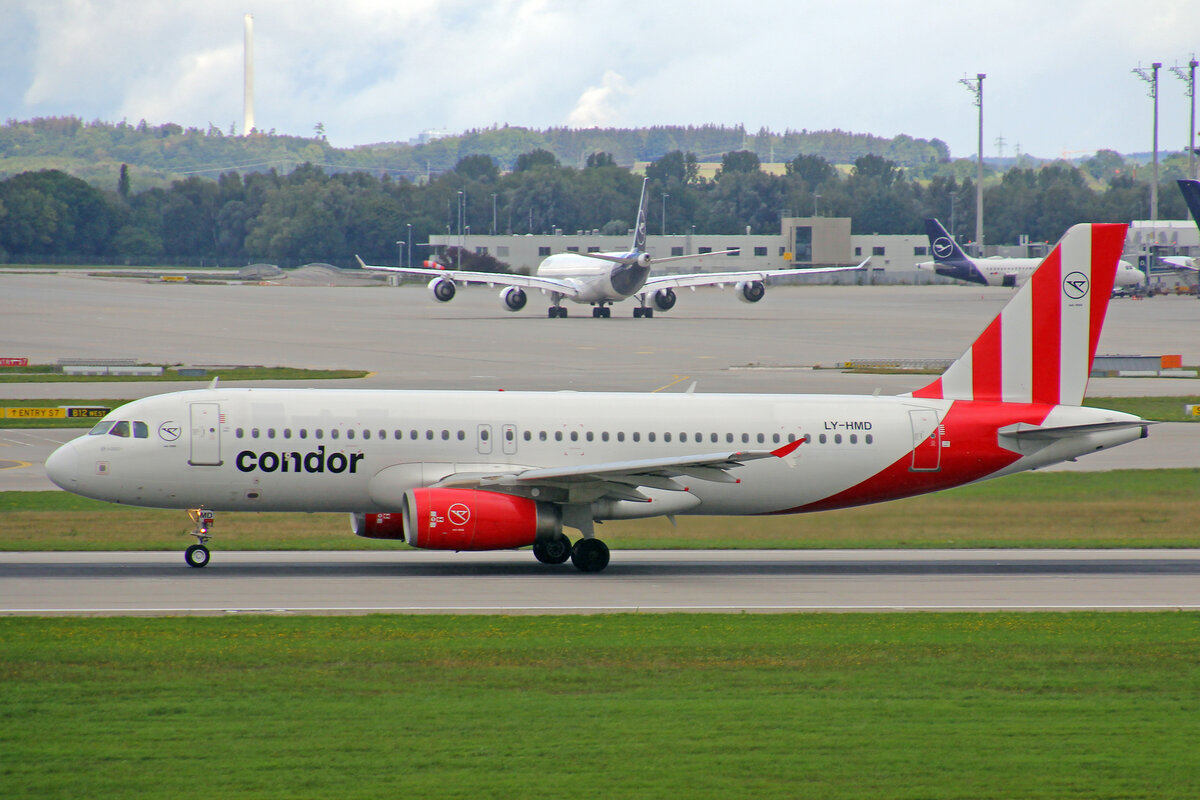 Condor Flugdienst (Operated by Heston Airlines), LY-HMD, Airbus A320-233, msn: 4906, 10.September 2022, MUC München, Germany.