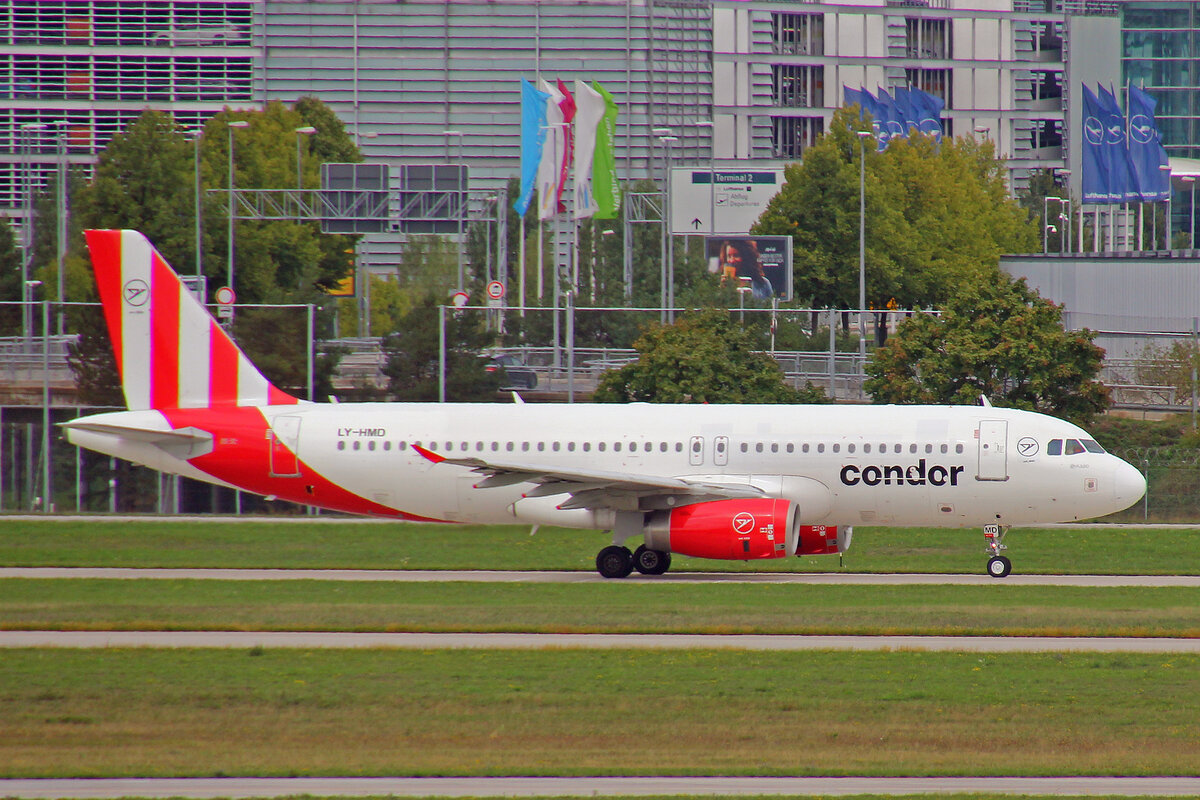 Condor Flugdienst (Operated by Heston Airlines), LY-HMD, Airbus A320-233, msn: 4906, 11.September 2022, MUC München, Germany.