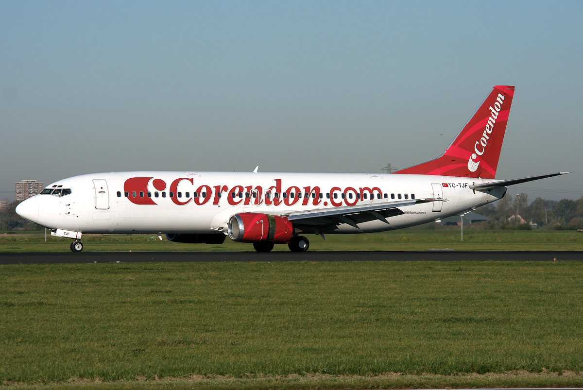Corendon B737-400 TC-TJF auf 18R in AMS / EHAM / Amsterdam am 15.10.2011