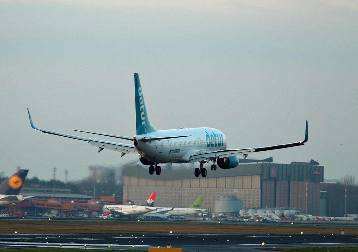 Corendon, Boeing B 737-8S3. TC-TJJ, TXL, 26.11.2017