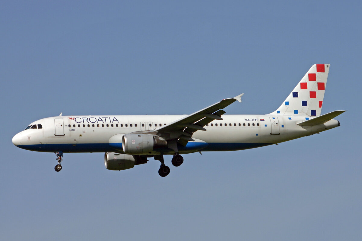 Croatia Airlines, 9A-CTF, Airbus A320-212, msn: 258,  Rijeka , 26.Mai 2007, ZRH Zürich, Switzerland.