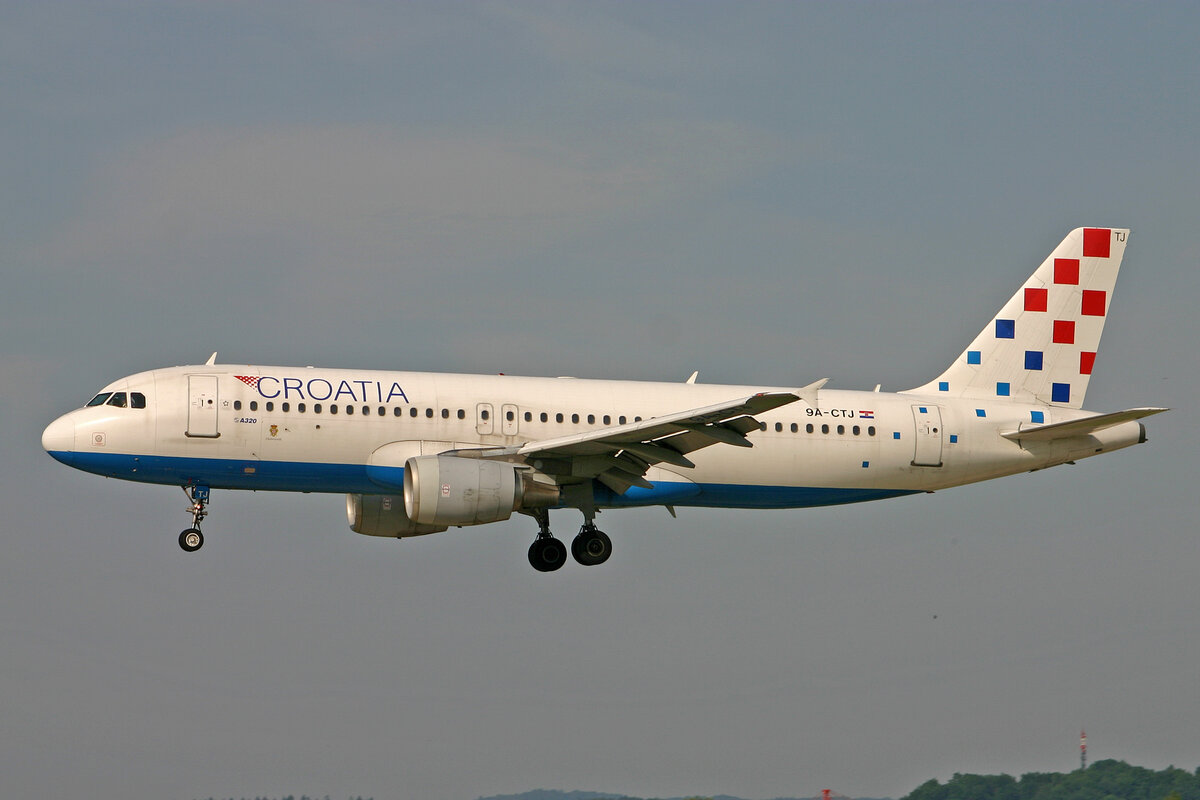 Croatia Airlines, 9A-CTJ, Airbus A320-214, msn: 1009,  Dubrovnik , 09.Juni 2008, ZRH Zürich, Switzerland.