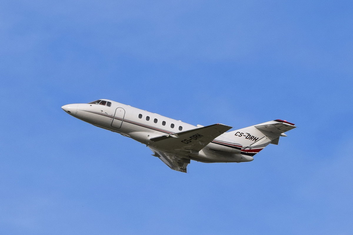 CS-DRH NetJets Europe Raytheon Hawker 800XPi   , MUC , 04.10.2017
