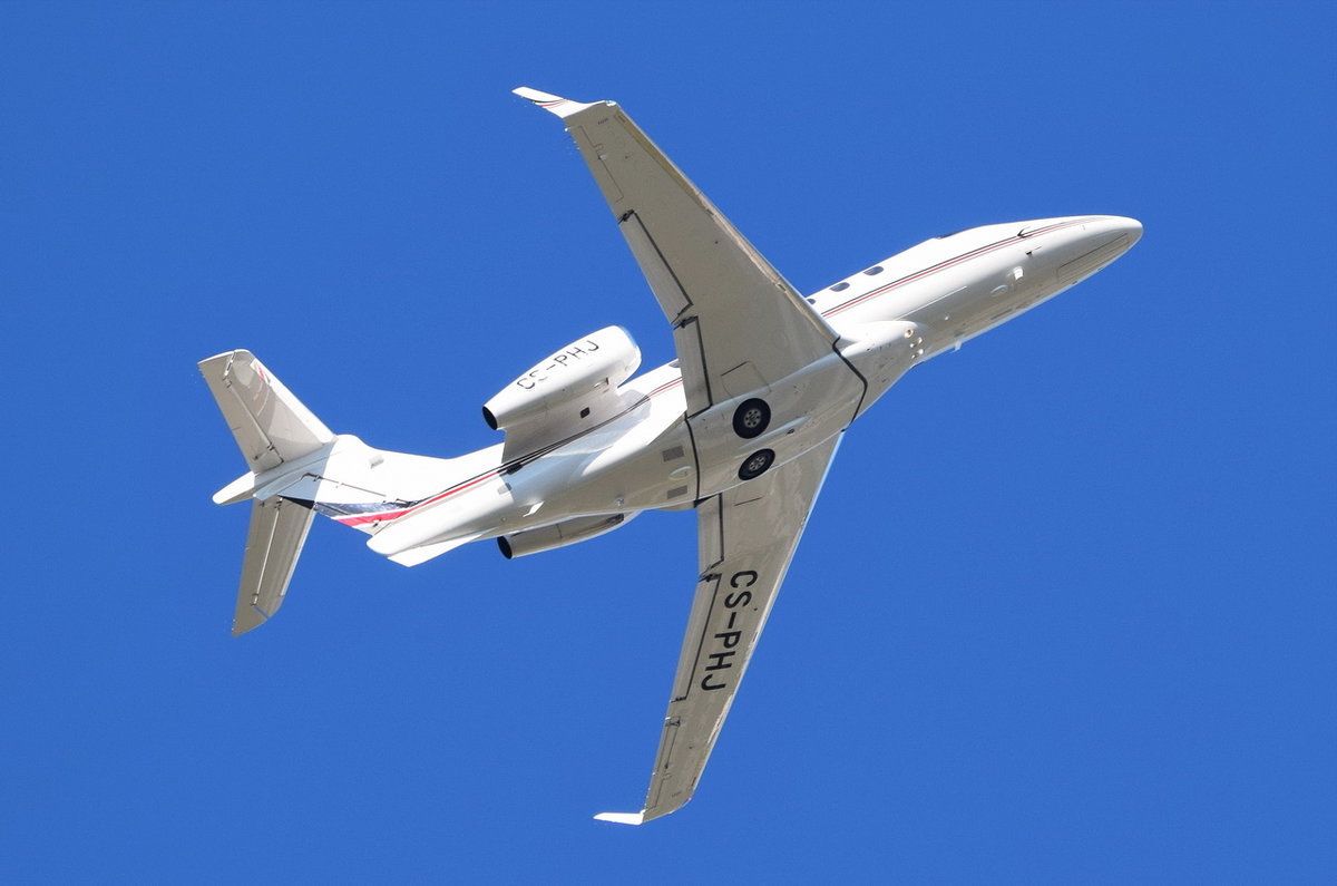 CS-PHJ NetJets Europe Embraer EMB-505 Phenom 300  , 14.10.2018 , MUC