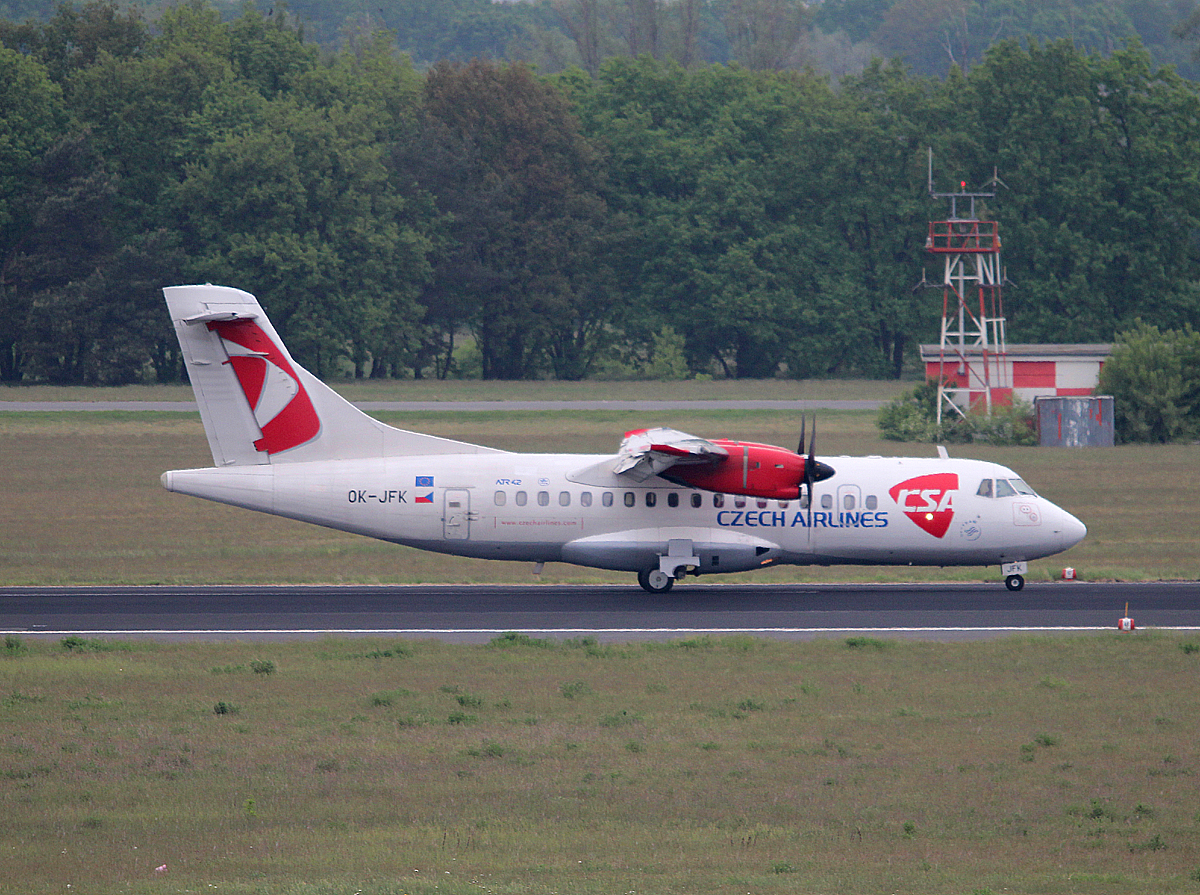 CSA ATR-42-500 OK-JFK nach der Landung in Berlin-Tegel am 18.05.2013