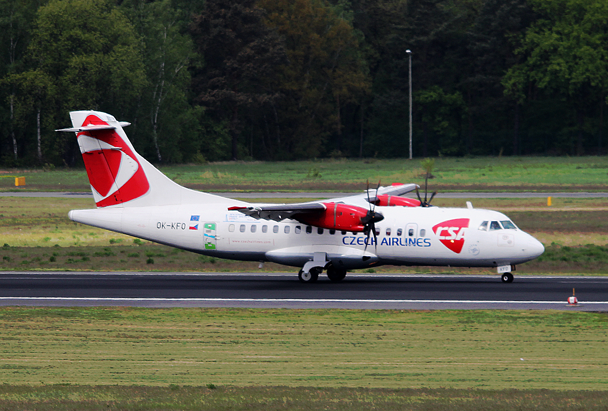CSA ATR-42-500 OK-KFO nach der Landung in Berlin-Tegel am 27.04.2014