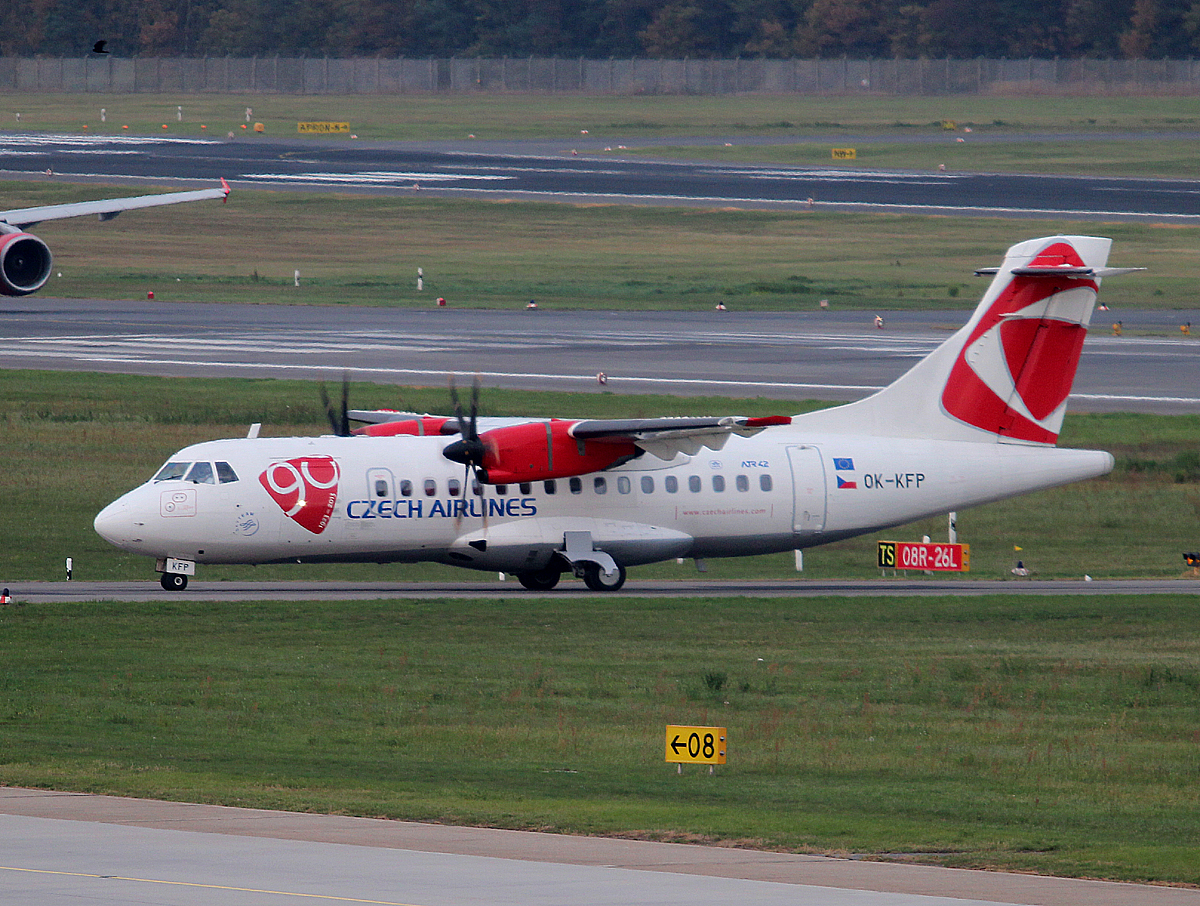 CSA ATR-42-500 OK-KFP bei der Ankunft in Berlin-Tegel am 19.10.2013
