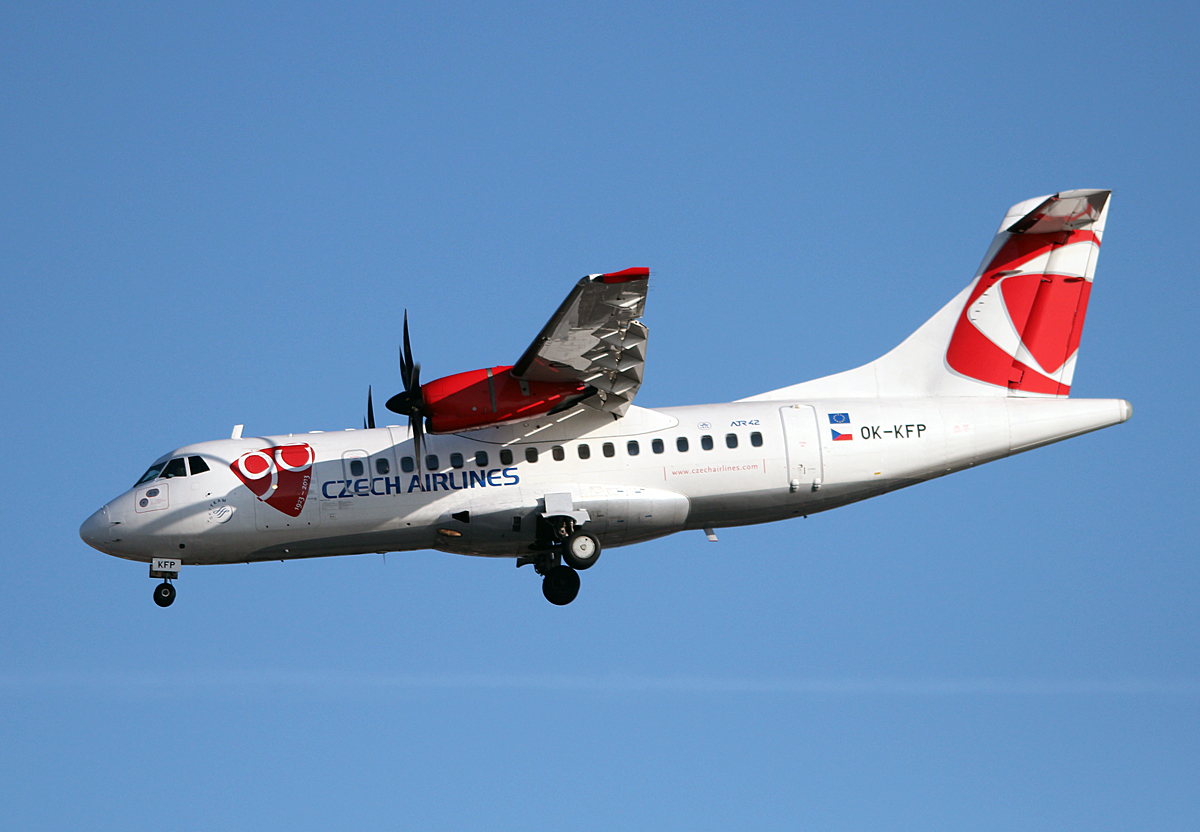 CSA ATR-42-500 OK-KFP bei der Landung in Berlin-Tegel am 08.03.2014