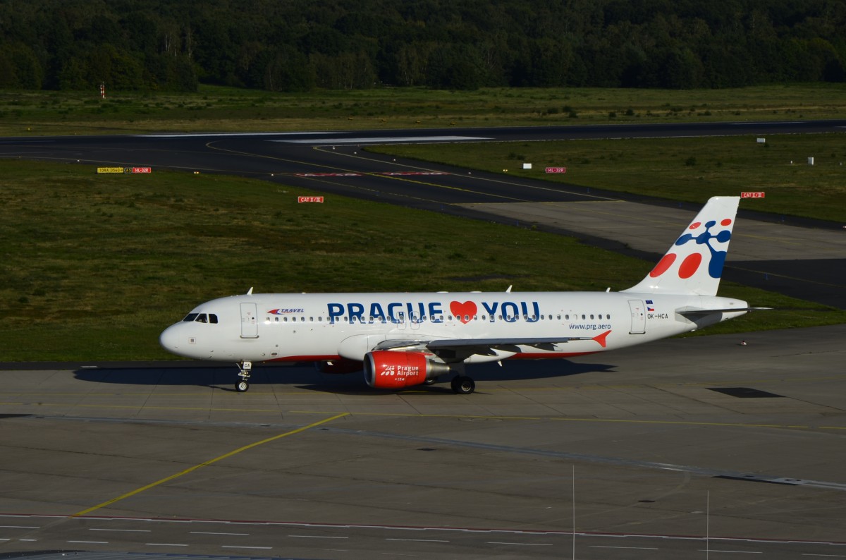 Czech Airlines, A 320, OK-HCA,  PRAGUE LOVES YOU  am 28.09.2015 auf dem Flughafen Köln/Bonn.