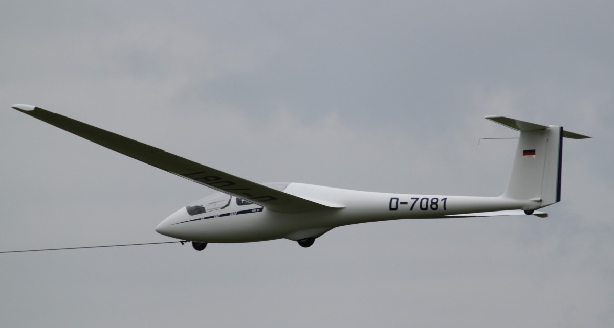 D-7081  Schleicher ASK21 in Ailertchen (EDGA). Datum: 27.09.2015