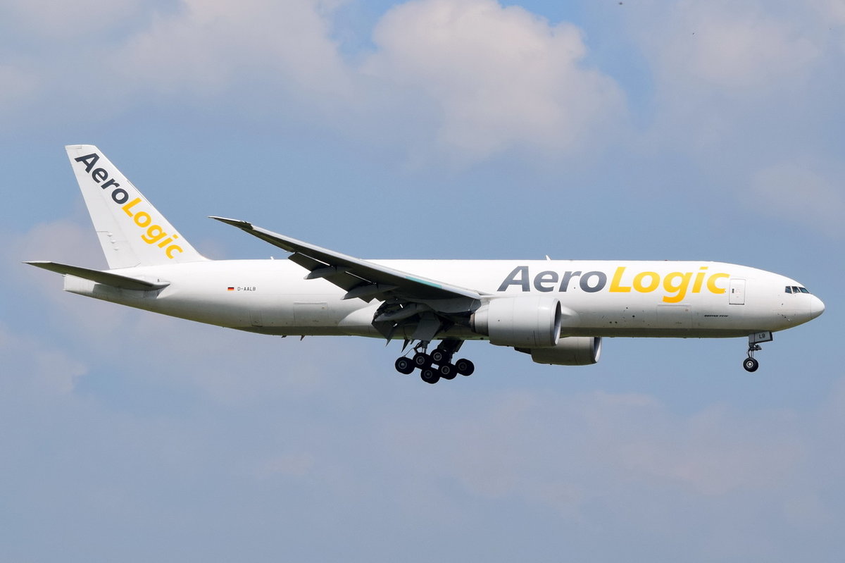 D-AALB AeroLogic Boeing 777-FZN   in Leipzig am 04.06.2016 beim Landeanflug