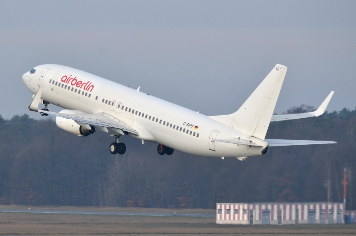 D-ABAF Air Berlin Boeing 737-86J(WL)   in Tegel gestartet am 24.11.2015