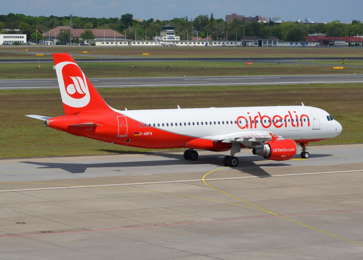 D-ABCG Air Berlin Airbus A321-211  zum Start in Tegel 13.05.2014