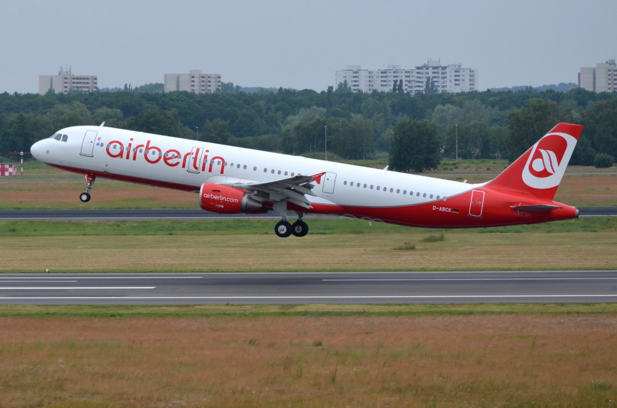 D-ABCK Air Berlin Airbus A321-211   Start in Tegel 13.06.2014