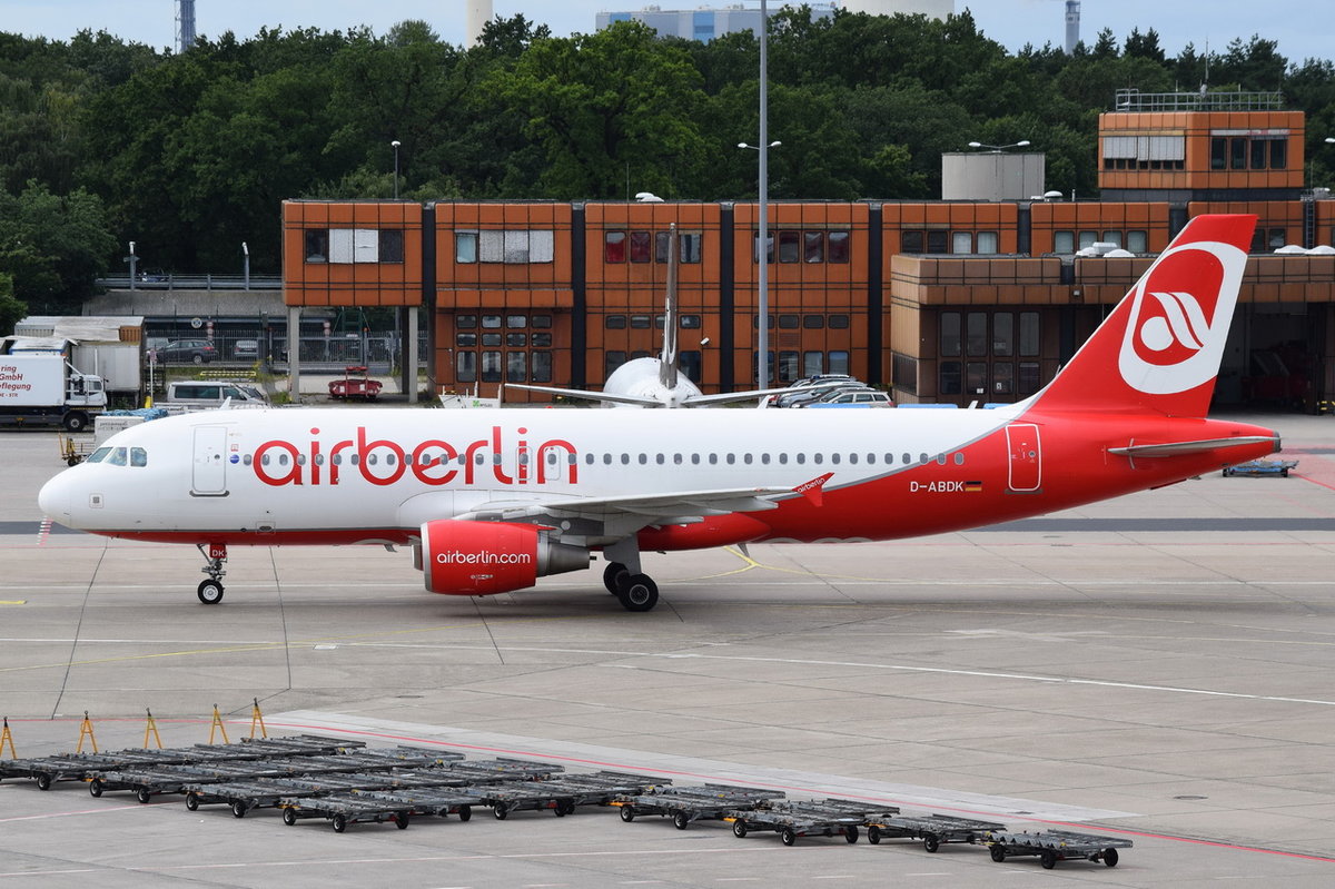 D-ABDK Air Berlin Airbus A320-214  , TXL , 22.08.2017